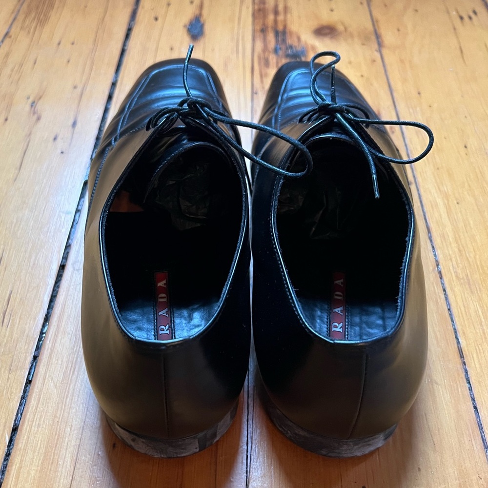 Prada laced shoe. Vintage!… gently used but in great condition. - Picture 6 of 9